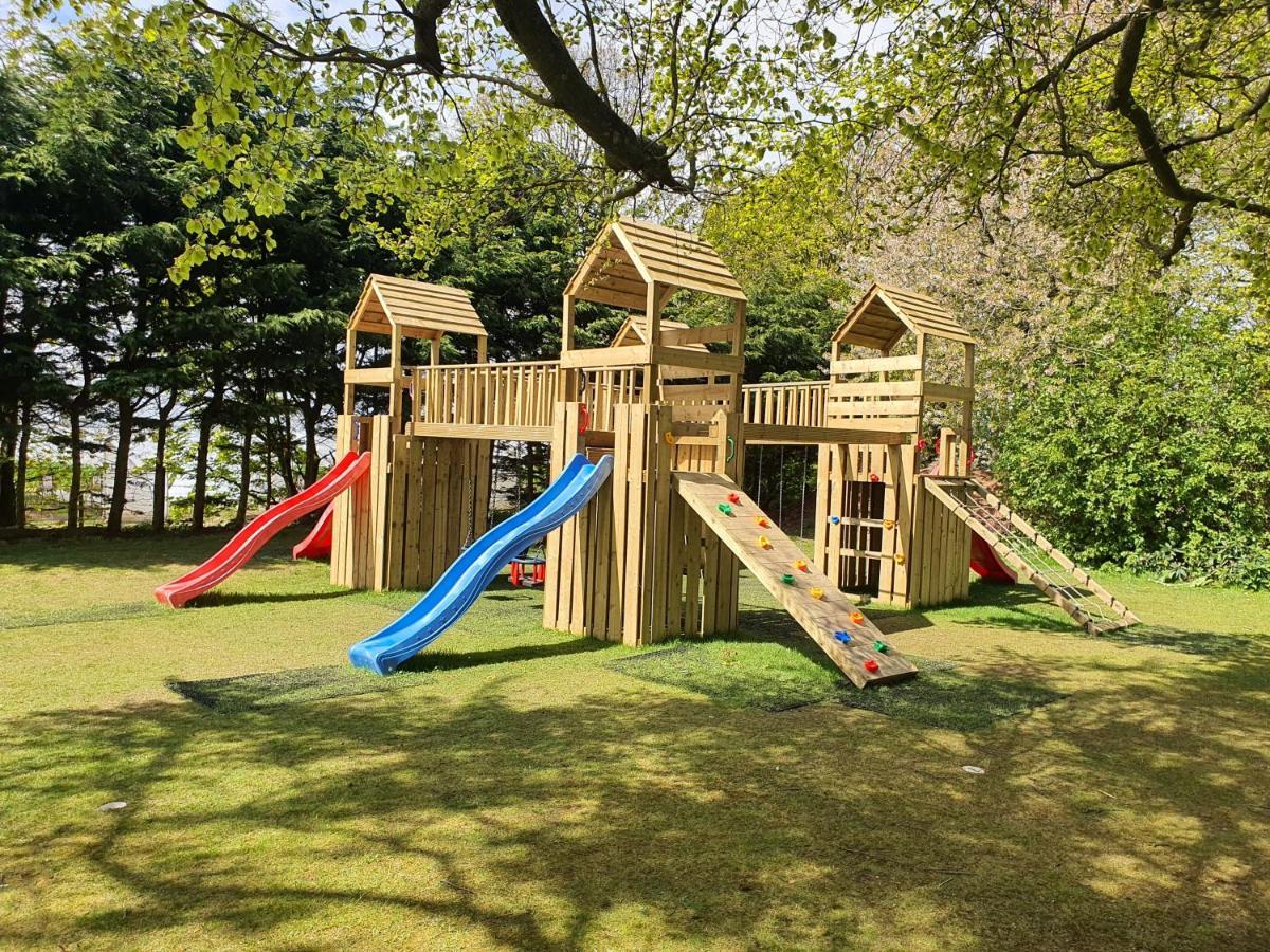 アーブロースSeaton Estateアパートメント エクステリア 写真